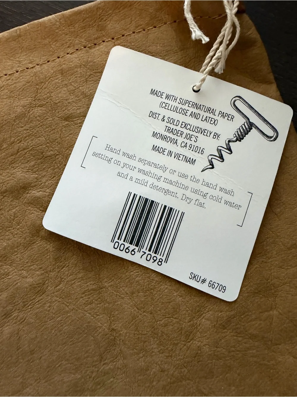 Trader Joe’s Washable Paper Wine Bag NWT Discontinued Reusable Tote